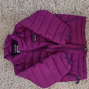 Patagonia toddler duck down jacket. Excellent condition 12 month purple puff
